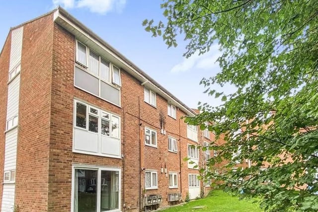 This 2-bedroom flat has a long lease and is chain free