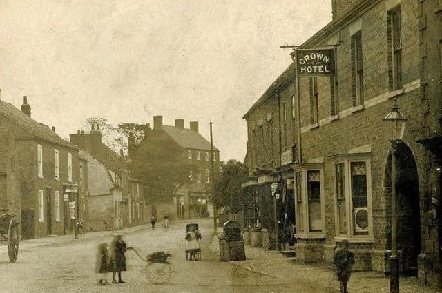 The Crown Hotel was situated on the High Street in Billingborough. This pub is now in residential use. EMN-220120-122904001