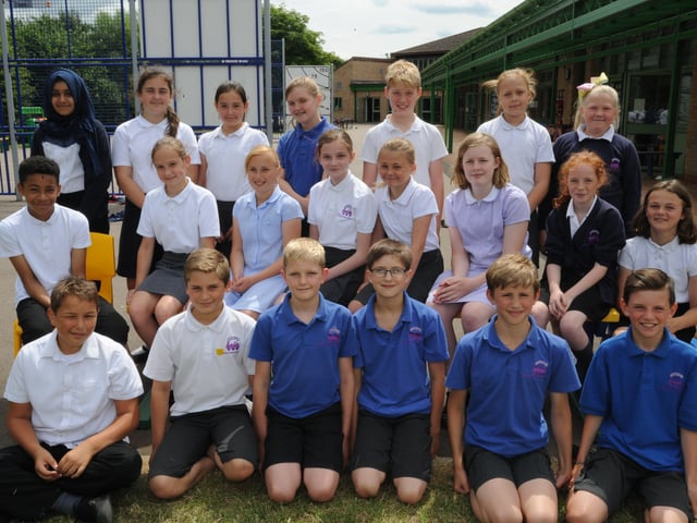 Orton Wistow primary school year 6 leavers Y617 EMN-170308-134543001
