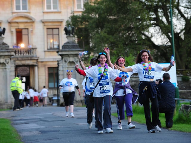 Just past the halfway point at Thorpe Hall on the Sue Ryder Starlight Hike 2013 ENGEMN00120130526213415