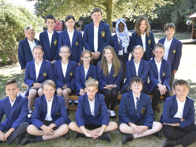 Southfields primary school year 6 classes (3) Y618 EMN-180207-184510009