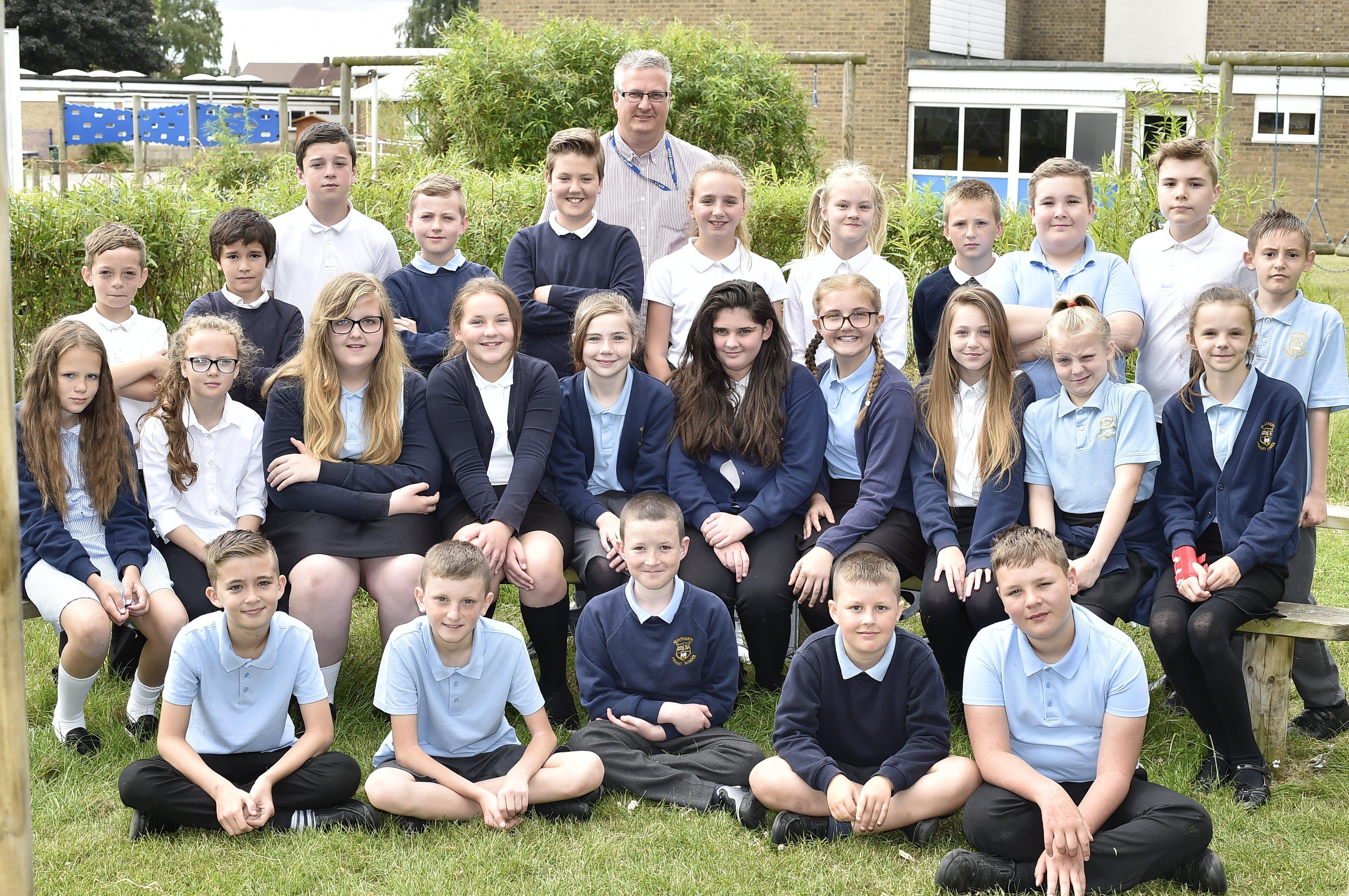Gunthorpe Primary  year 6 classes (2)Y618 EMN-180619-155915009