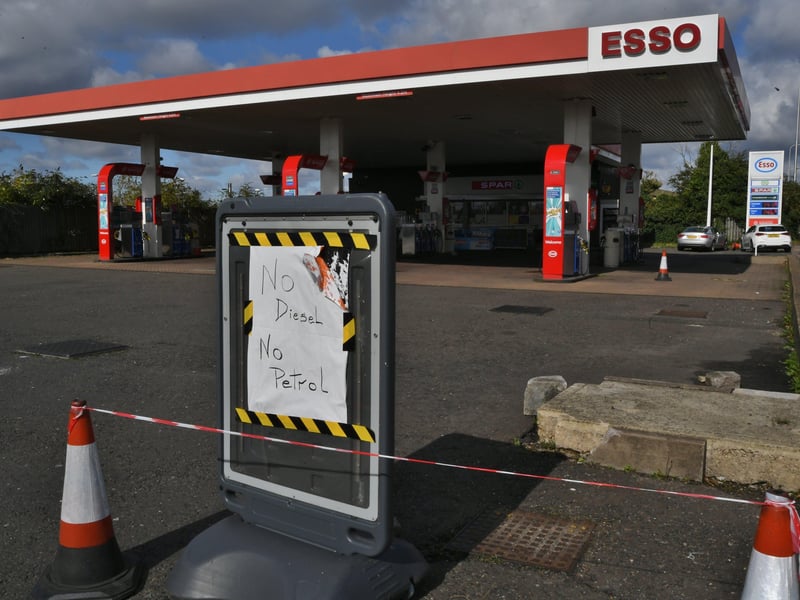 Esso Garage, Bourges Boulevard