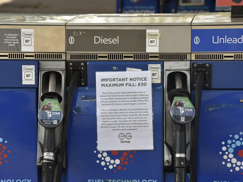 Esso garage, Bourges Boulevard