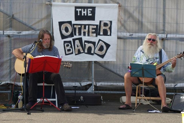 The Other Band playing a free concert on Bexhill seafront in aid of Warming Up The Homeless. Photo by Derek Canty SUS-210927-070757001