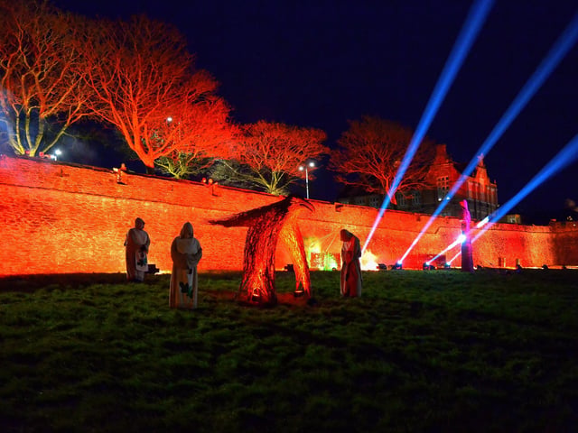 Derry’s Illuminate Festival Island of Derry on the city walls overlooking the Bogside.  DER2207GS – 011