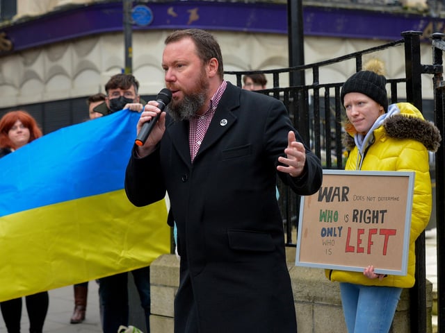 Derry Anti War Coalition spokesperson Davy McAuley speaking at the ‘No to War - Oppose Putin’s Invasion - Stop NATO expansion’ rally at the Diamond on Saturday afternoon last. Photo: George Sweeney. DER2208GS – 109