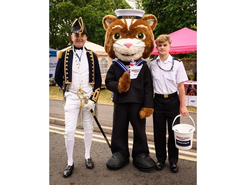 Captain Thomas Hardy, The RNRMC cat and friend