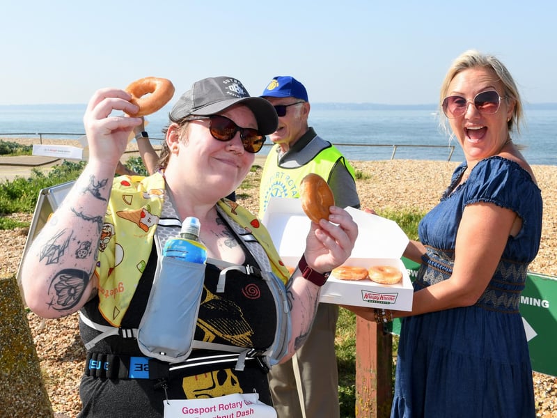 Gosport MP Dame Caroline Dinenage hands out doughnuts.
Credit: Paul Jacobs/pictureexclusive.com