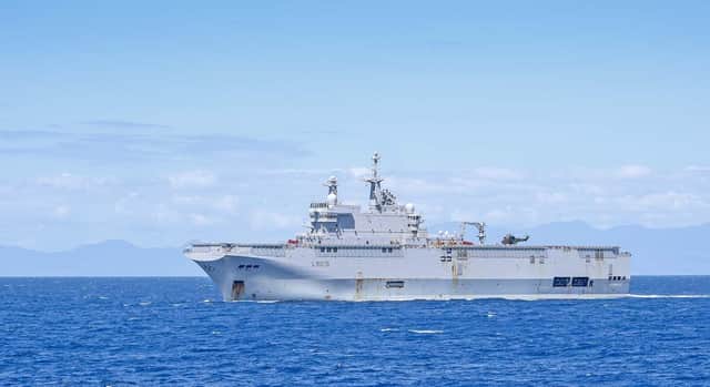 RFA Argus link up the French Navy