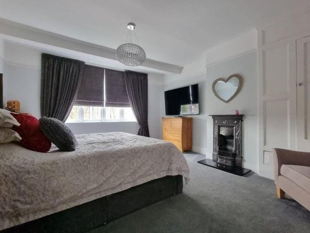 This home is also located in school catchment areas and it is near Trafalgar School and Gatcombe Park Primary School.