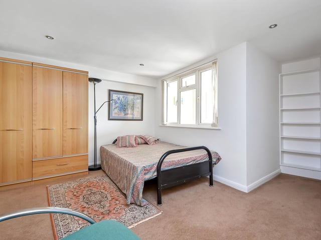 Still House, 3 Bathing Lane