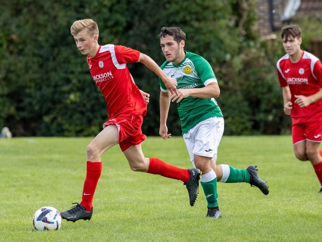 Horndean (red) v Moneyfields. Picture by Alex Shute
