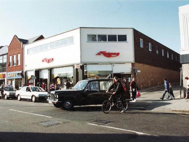 Argos in West Street, Fareham in April 1991.