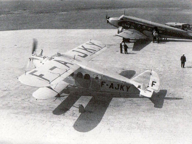 Two French airliners at Portsmouth airport in 1933.
