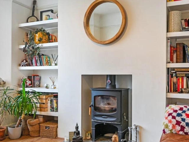 This property is on the market for £325,000 and it is being sold with Steve Grantham Bespoke Estate Agent.
