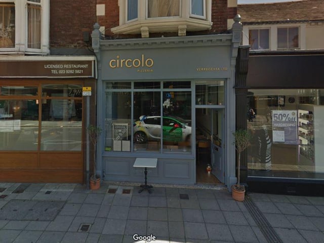If you fancy a pizza, this place in Osborne Road, Southsea is one of the best to go for a takeaway in Portsmouth according to Tripadvisor. It has a 4.5 star rating based on 365 reviews. It is open for Eat In, Takeaway and Delivery.