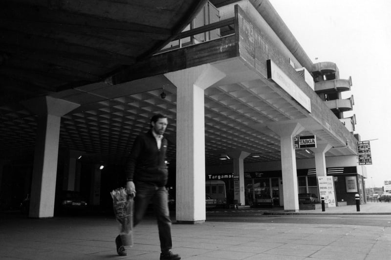 Do you remember shopping here at the Tricorn Centre? This picture is from November 1994.