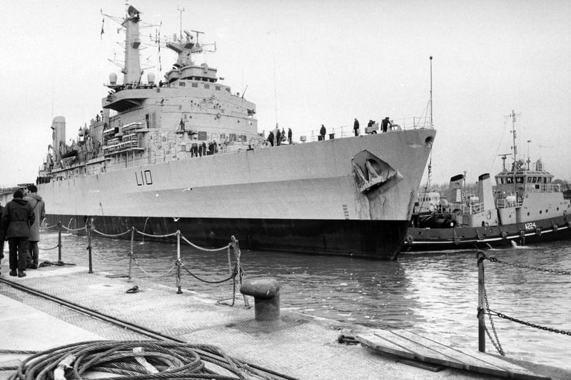HMS Fearless arrives in Portsmouth Harbour after returning from Lebanon in 1984. The New PP4727