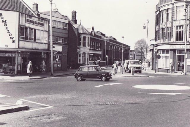 A Mini passes the Junction at Gladys Avenue, North End, May 1980.The News PP3267
