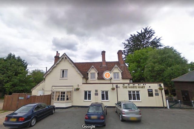 This pub can be found in Cadnam. Old Romsey Road, handy for M27 junction 1; SO40 2NP. The guide says: ‘New Forest pub with busy bar and dining rooms, a warm welcome,
good choice of drinks and tasty food.’
