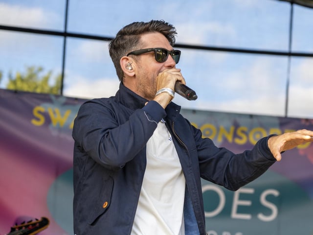Scouting for Girls at Swanfest 2024