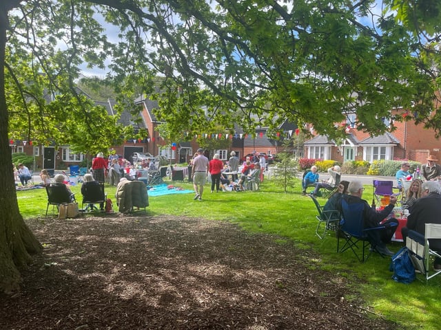 A party in Oak Tree Drive, Emsworth, raised money for the Final Straw Foundation