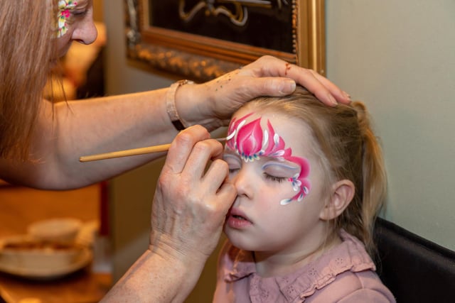 Sienna Sadler (3) has her face painted during opening day at the Brewers Fayre. Picture: Mike Cooter (040323)