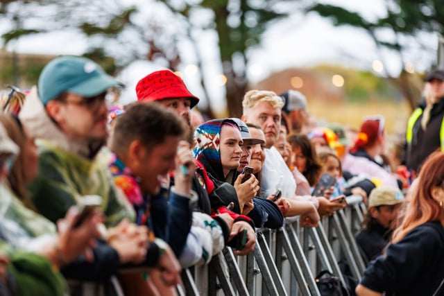 Pictured: The Crowds watching Busted perform on Castle stage Picture:Marcin Jedrysiak