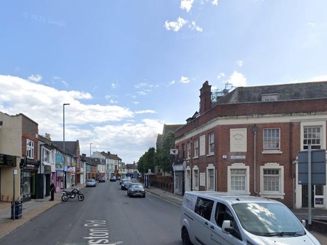 The average house price in 2024 was £215,000 in the Fratton, Kingston Road, area.