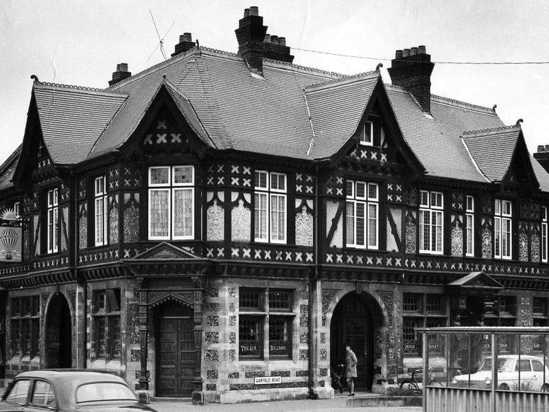 The Air Balloon pub on Mile End Road, Portsmouth in December 1972. The News PP888