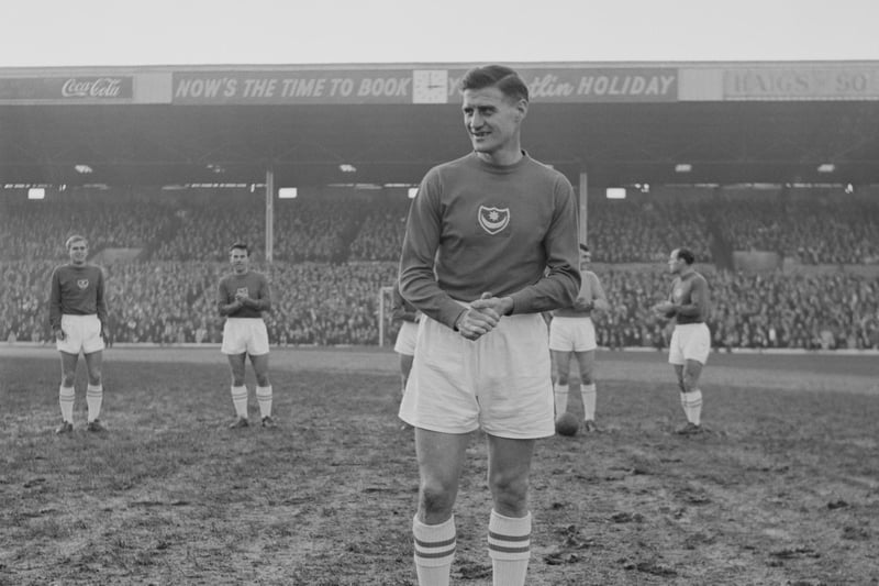 English soccer player Jimmy Dickinson (1925 - 1982) of Portsmouth FC at Fratton Park stadium for a match against Charlton Athletic FC, Portsmouth, UK, 16th November 1963. (Photo by Daily Express/Hulton Archive/Getty Images)