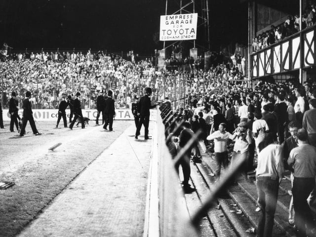 Police dealing with disturbances at Fratton Park in September 1986. The News PP1090
