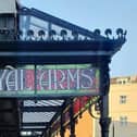 A project to revamp historic buildings in Gosport town centre has seen the restoration of the Royal Arms Hotel's distinctive facade