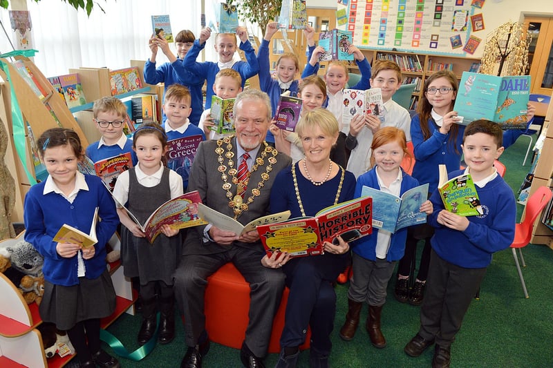 Mayor and Mayoress of Chesterfield Cllr Steve Brunt and Jill Manion-Brunt open Abercrombie primary school library. seen with members of the school council.