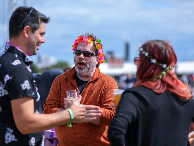 Festival-goers
Picture: Chris Moorhouse (jpns 270823-038)