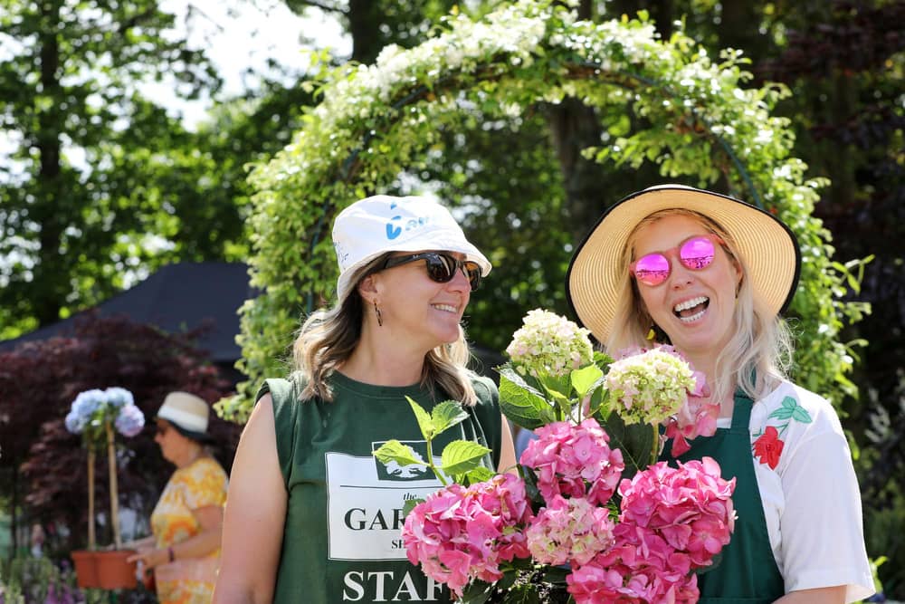 Helen Ruff, left, and Alex Cvijovic. Garden Show at Stansted park, Rowlands Castle
Picture: Chris Moorhouse (jpns 120621-42)