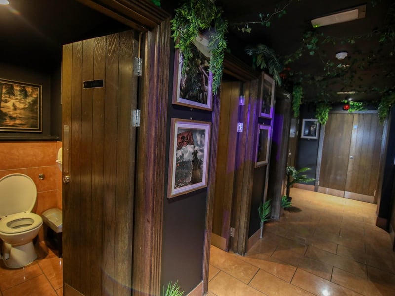 Even a trip to the toilet becomes an educational experience with the décor telling old pirate stories and folklore.
