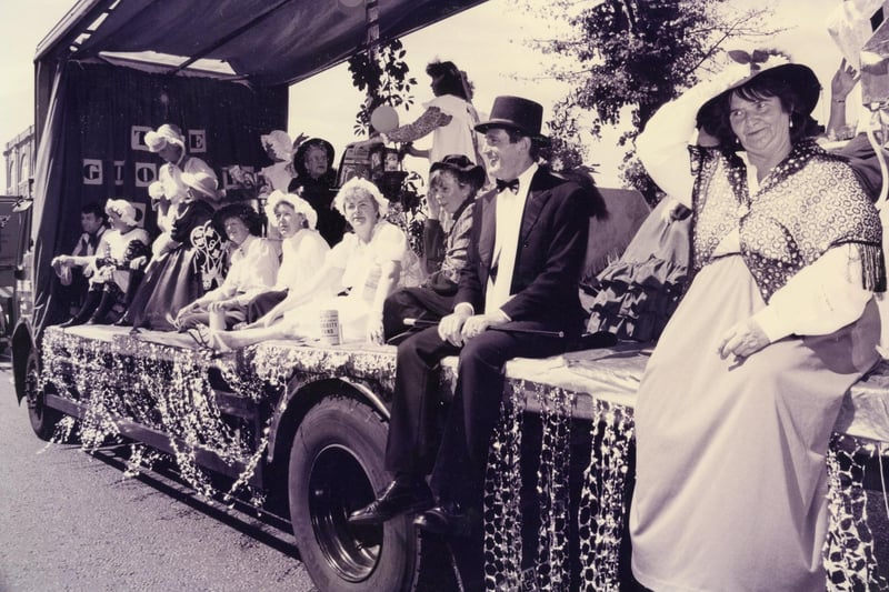 A float of St Vincent Singers at the Gosport Carnival in 199. The News PP5606