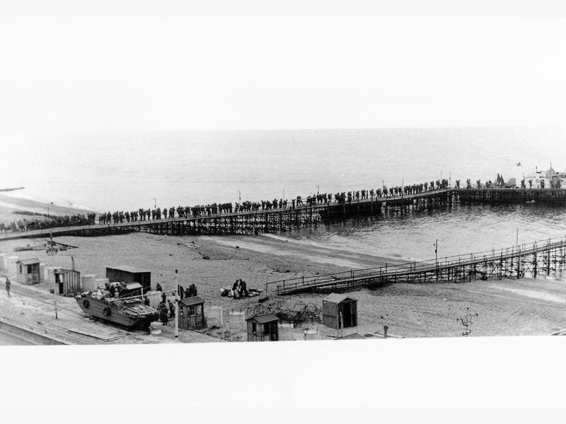 South Parade Pier, troops boarding LSI