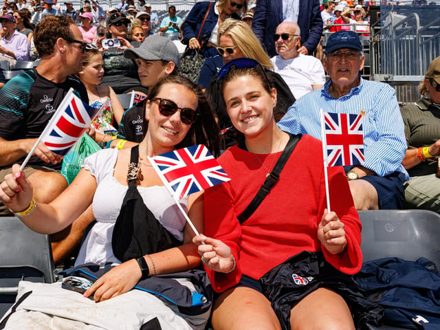 Pictured: Izzy and Bethan from Chichester