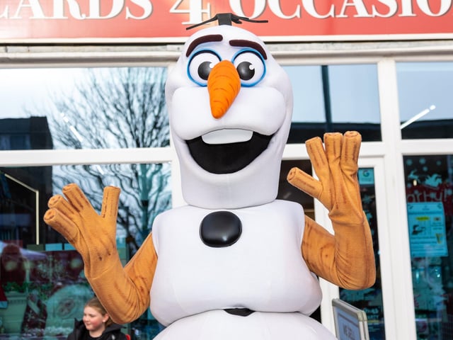 Locals braved the cold to celebrate the start of the Christmas festivites with a street party on Hayling Island on Saturday afternoon.
Pictured - Olaf the Snowman
Photos by Alex Shute