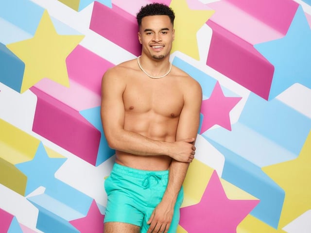 Toby Aromolaran, who plays for Hashtag United, earns an estimated £5,800 per sponsored Instagram post. He appeared on series seven of Love Island, finishing second place with ex-girlfriend Chloe Burrows.