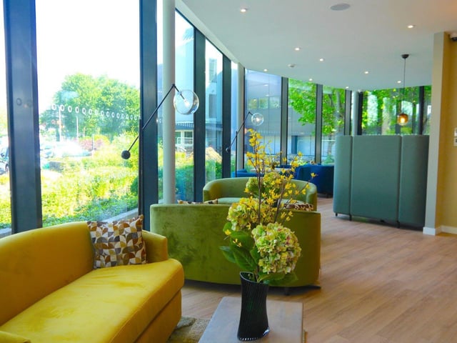 The reception area was designed by Arena’s award-winning interior designers, featuring a hotel-inspired aesthetic.