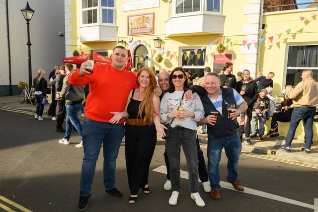 Pictured is: Debbie, Landlady of the Apsley House Pub (2nd left) with some of her customers.Picture: Keith Woodland (300321-38)
