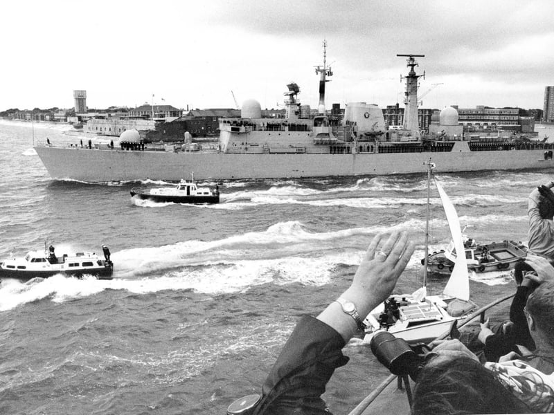 HMS Southampton steams past the Round Tower on her way to the South Atlantic on June 18, 1982. The News PP4135