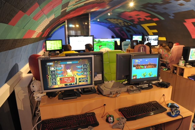 If retro gaming is your thing, then Game Over in Old Portsmouth is for you. Based in the High Street, the video game café allows you to enjoy 2 hour sessions on classic consoles including the Playstation 1.