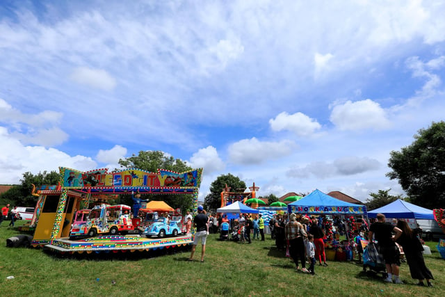 The Paulsgrove and Wymering Carnival (jpns 250622-28)