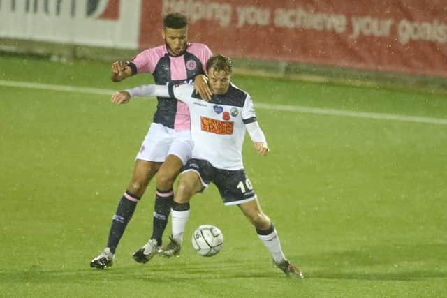 Joe Iaciofano in possession against Dulwich. Picture: Dave Haines.