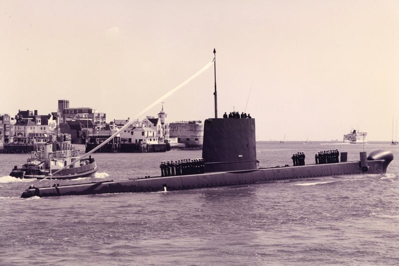 HMS Opossum returns to HMS Dolphin, Gosport, in August 1993 at the end of her service. The News PP1027